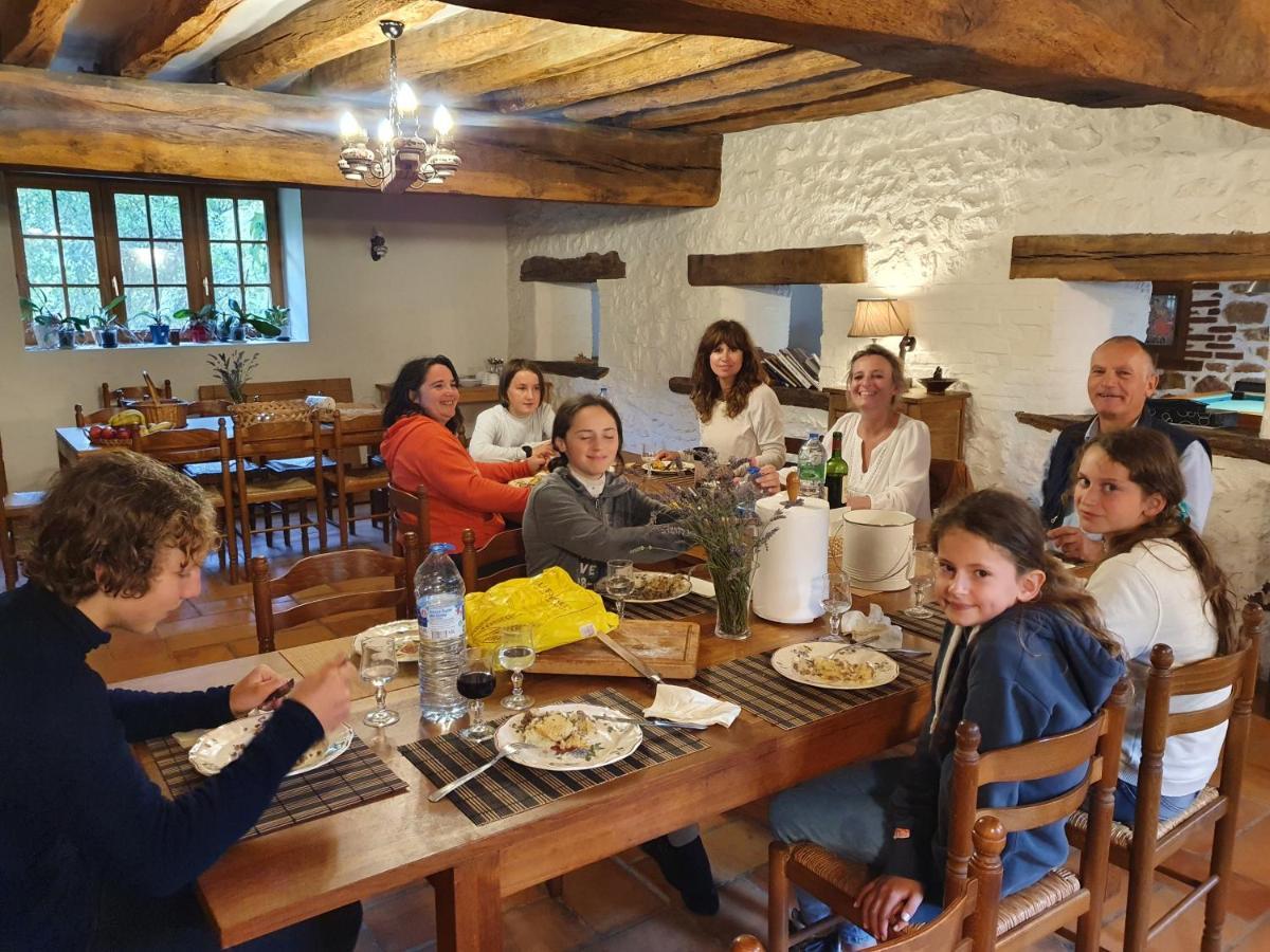 Bed & Breakfast Ferme Equestre & D'hotes Gateau Stables Proche Guedelon Saint-Amand-en-Puisaye