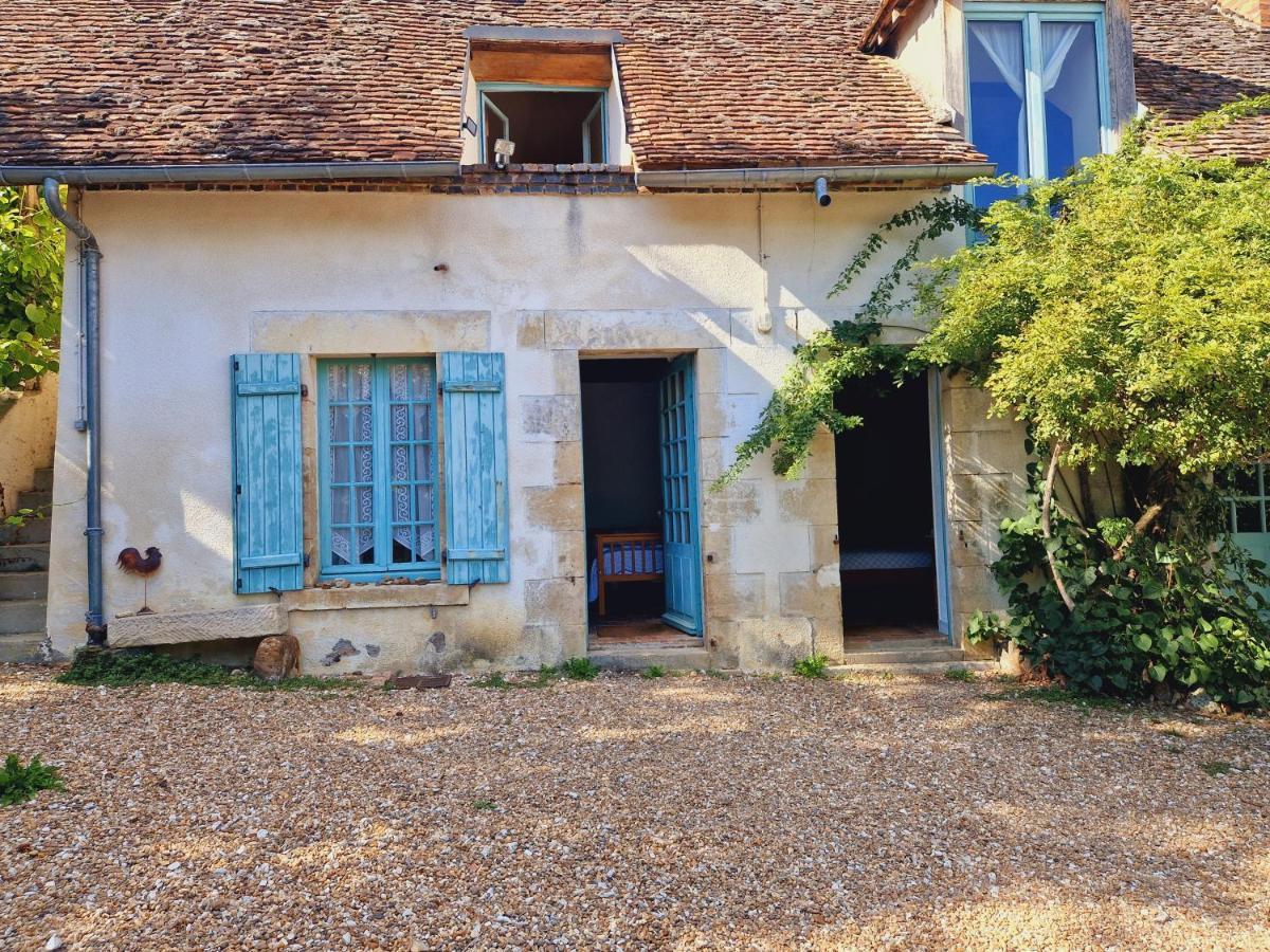 Ferme Equestre & D'hotes Gateau Stables Proche Guedelon *
