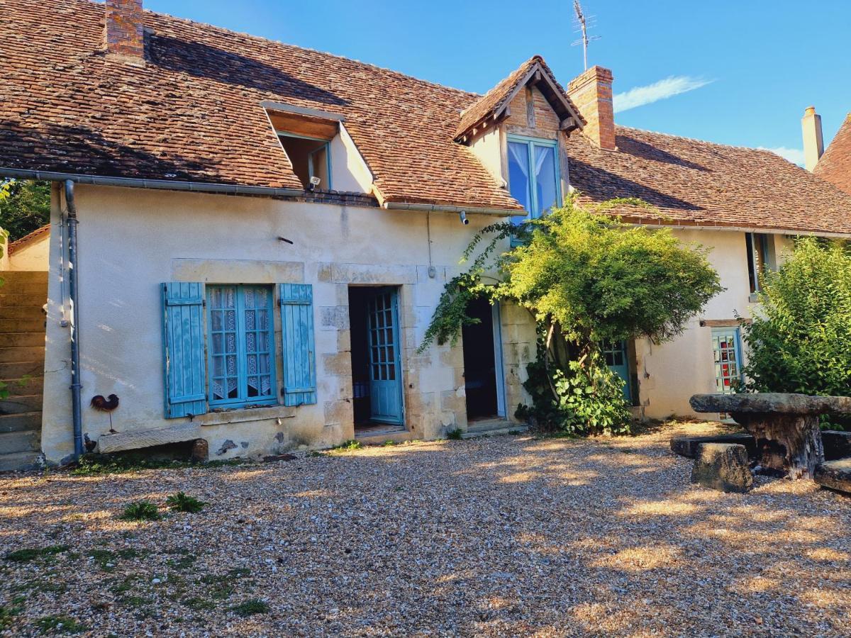 Bed & Breakfast Ferme Equestre & D'hotes Gateau Stables Proche Guedelon